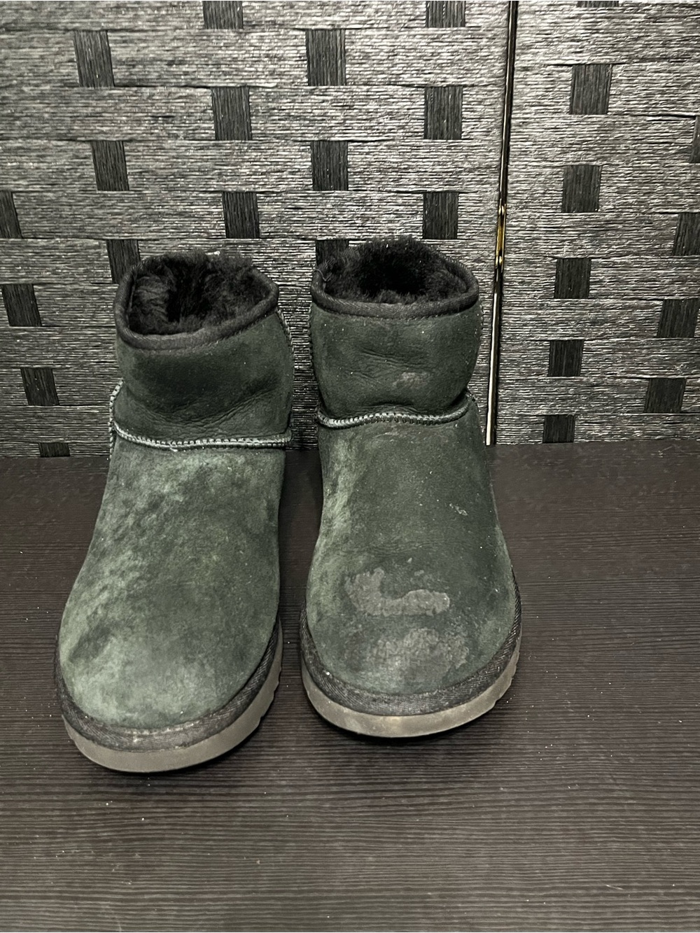 Women’s UGG Boots in black size US 9 See pictures for Condition